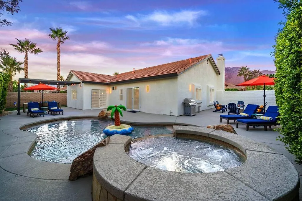 New! The Blue Cactus - Pool, Spa, Game Room Palm Springs